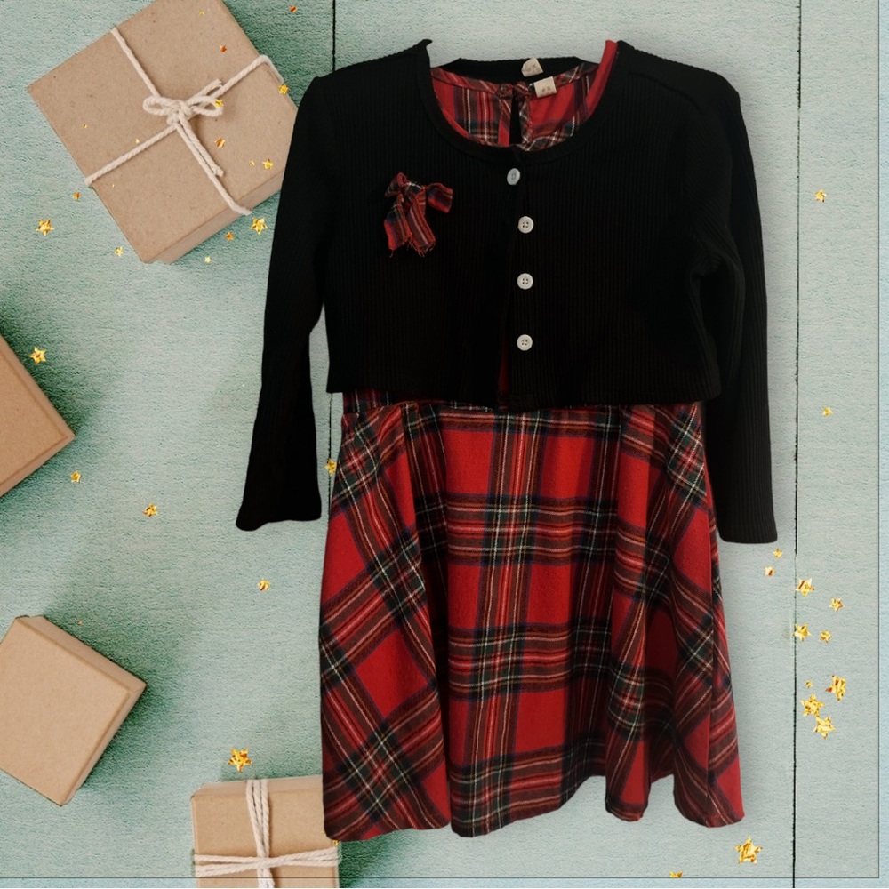 Girls 2 Piece Holiday Dress size 130 (8)